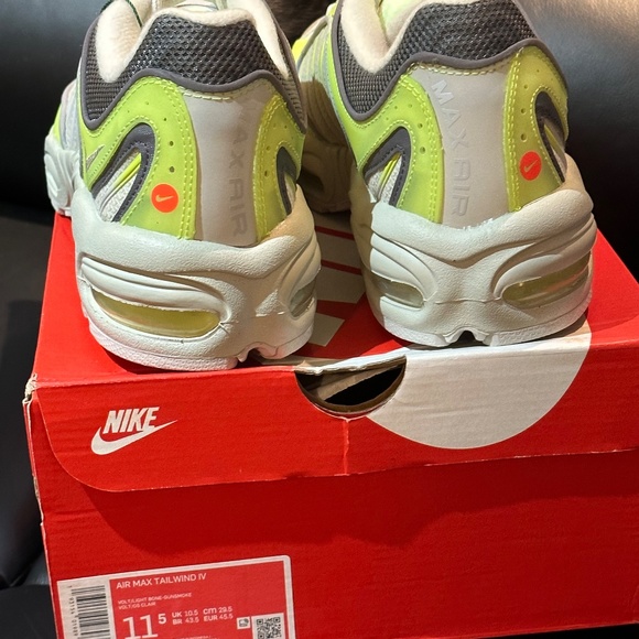 Nike Air Max Tailwind IV 4 Men's Size 11.5 US New w Box CJ0784 700 - Picture 8 of 9